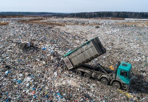 По данным Росприроднадзора, больше половины мусорных полигонов работают с нарушениями